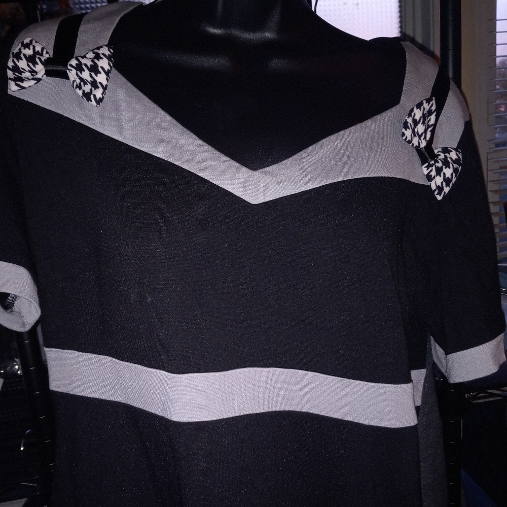 Black White short sleeve sequence dress